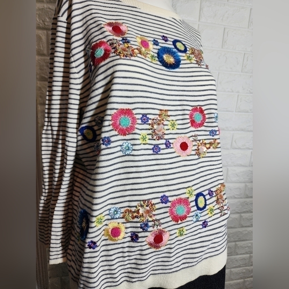 Talbots embroidered 3D long sleeves beaded stripped top Size Large - Picture 3 of 13